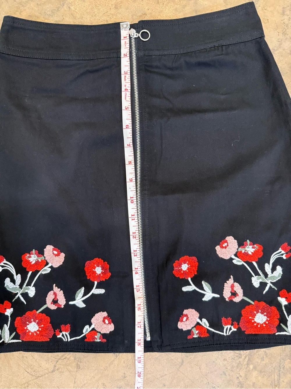 LOFT Outlet Black Mini Skirt - Picture 7 of 7